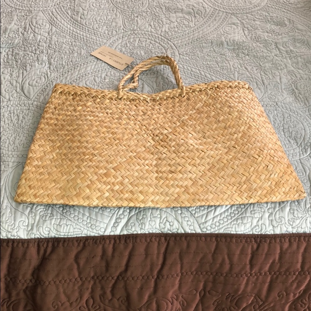 Studio-home.com woven bag